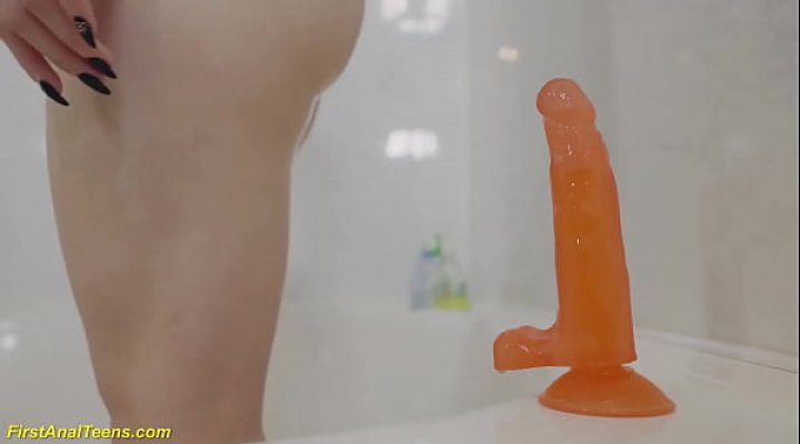 Curvy Teen Mia Park Fucking Her Asshole