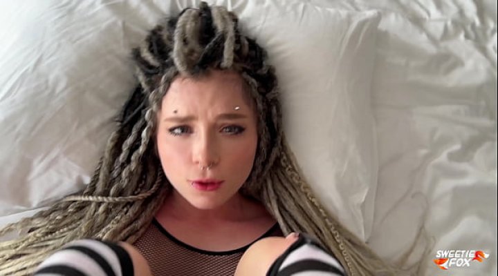Beautiful Girl With Dreadlocks Shows Amazing Sensual Skills